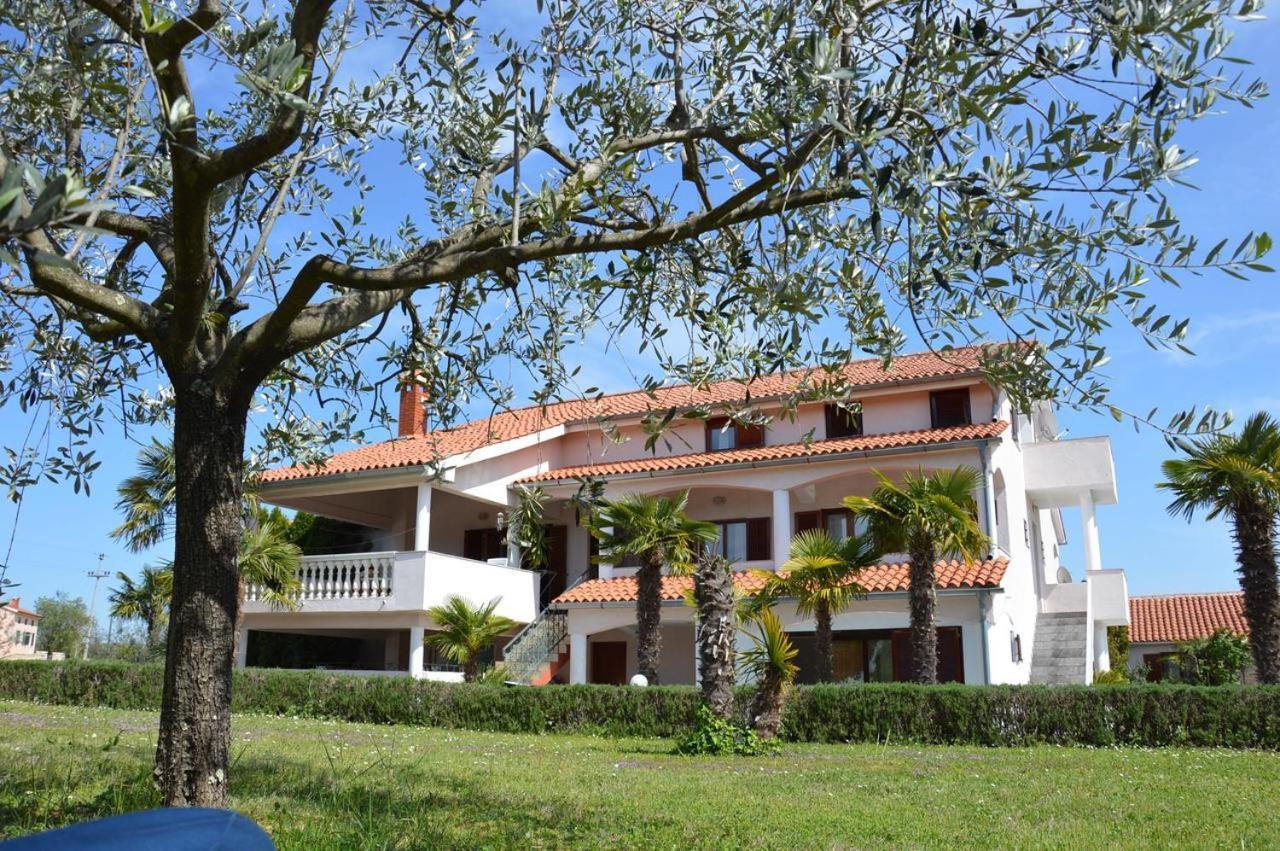 Apartments Athena Nova Vas  Buitenkant foto